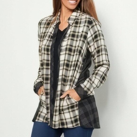 Susan Graver Tops - Susan Graver Loose Fit Button Up Yarn Dyed Plaid Oversized Collared Top POCKETS!
